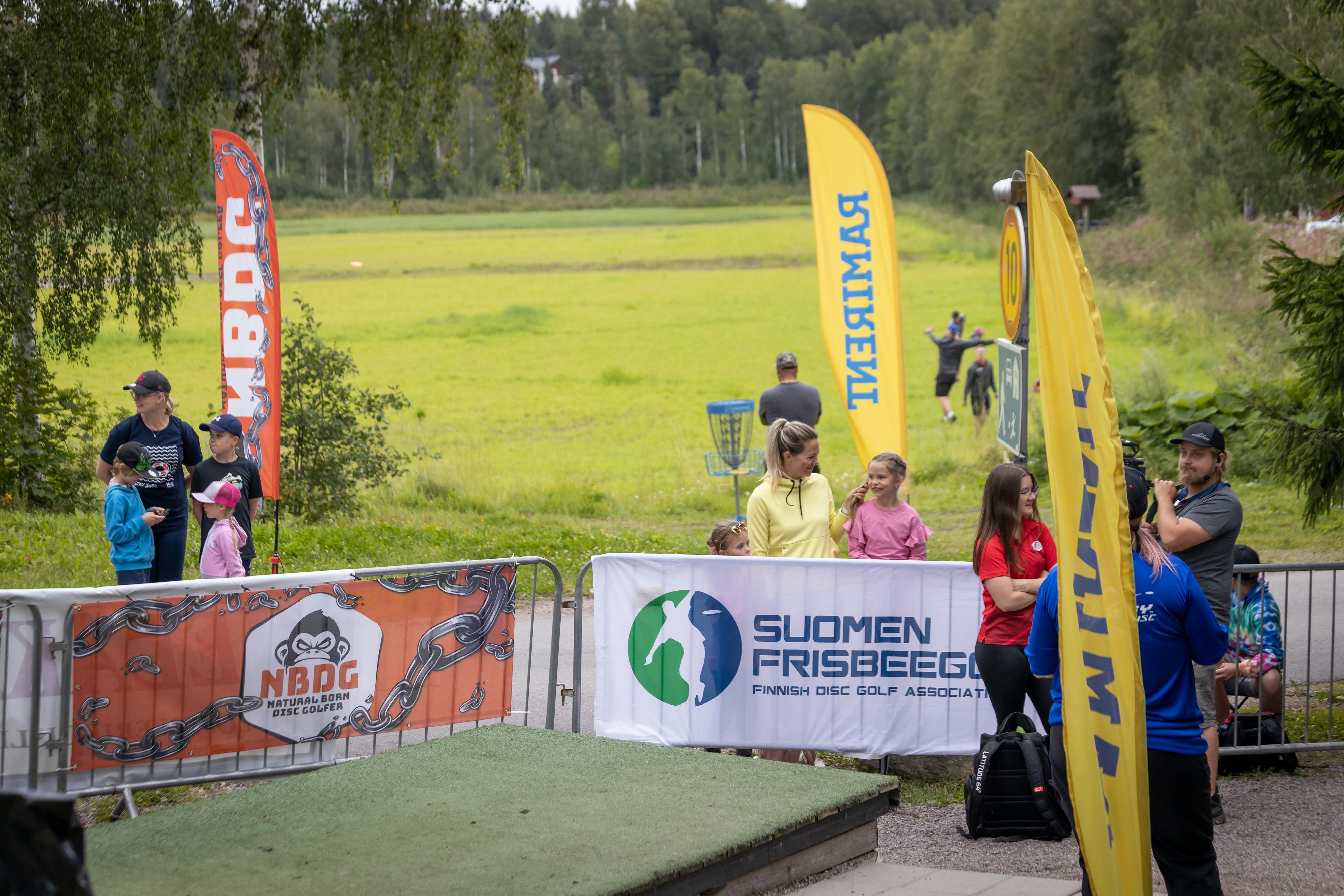 Materiaaleja ja vinkkejä seuroille - Suomen frisbeegolfliitto