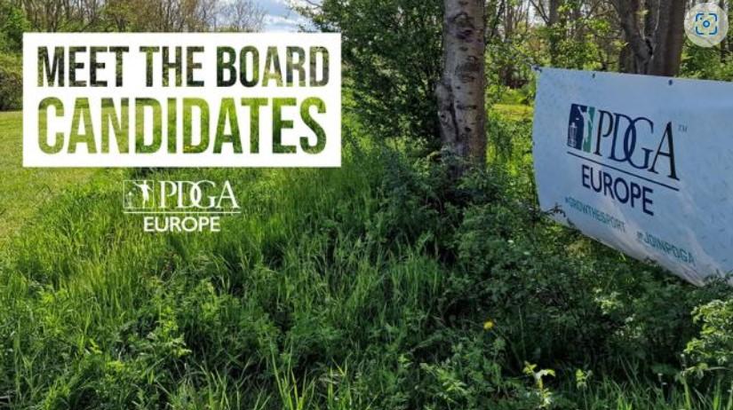 Teksti: The board of candidates, taustalla pusikkoa ja PDGA Europen banneri kiinnitettynä kahden puun väliin.